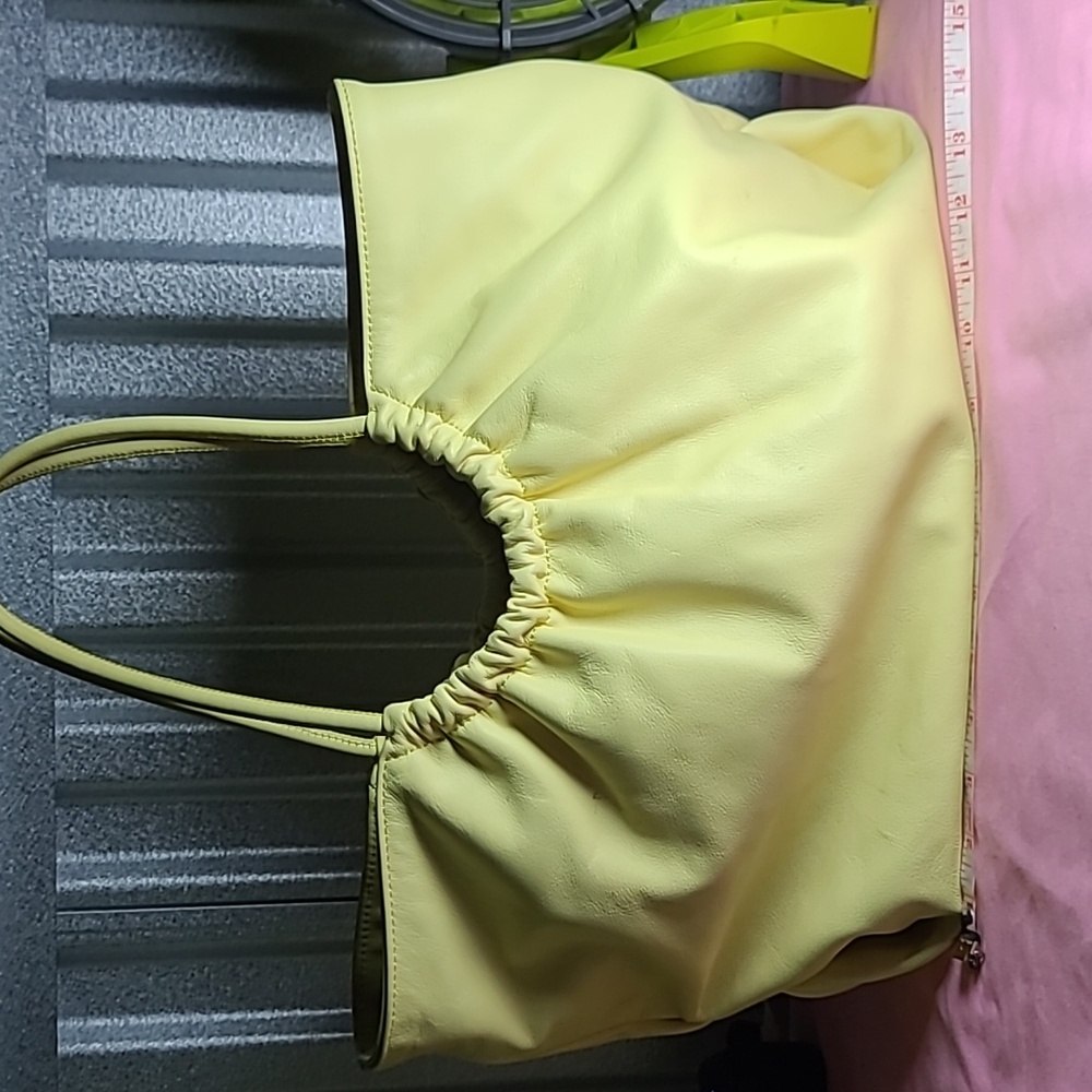 LDT Lily Medium Leather Tote Bag